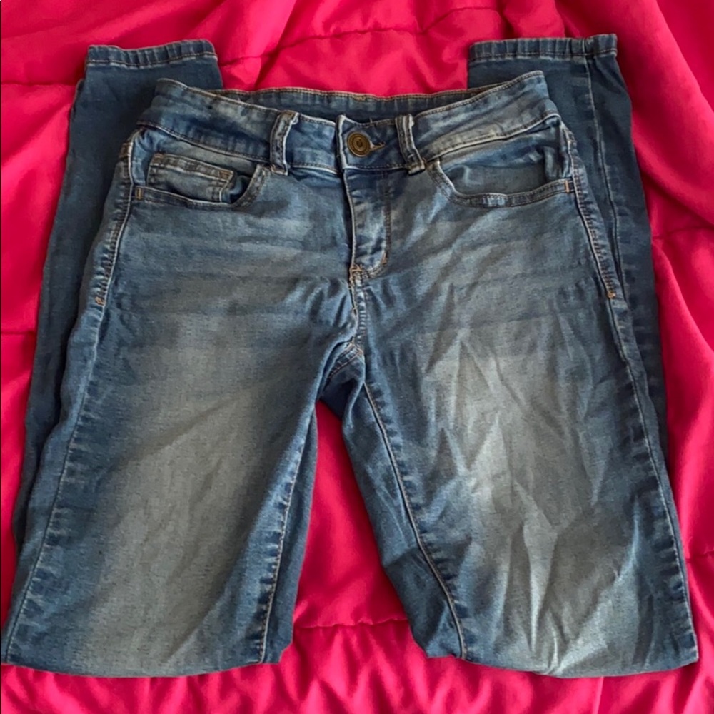 Blue jeans.
